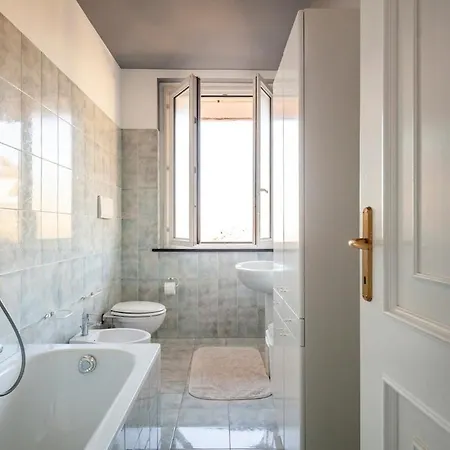 Apartment Between Mare, Monti & Gaslini Genoa
