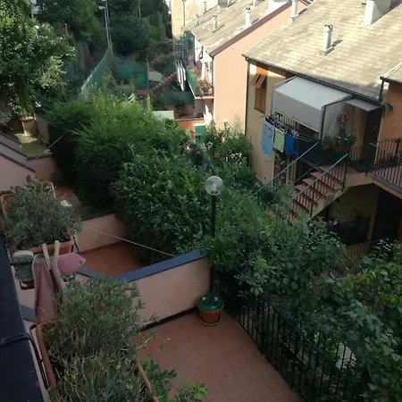 Apartment Between Mare, Monti & Gaslini